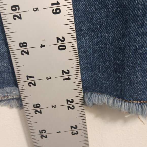 Liz Claiborne Size 10 Denim Skirt, Fray Hem, Zip Fly, Western, Casual, Classic - Picture 13 of 16